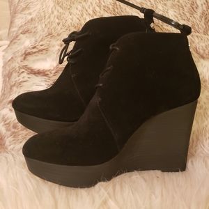MK wedges